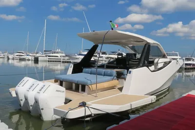 Italia Yachts IY 43 veloce