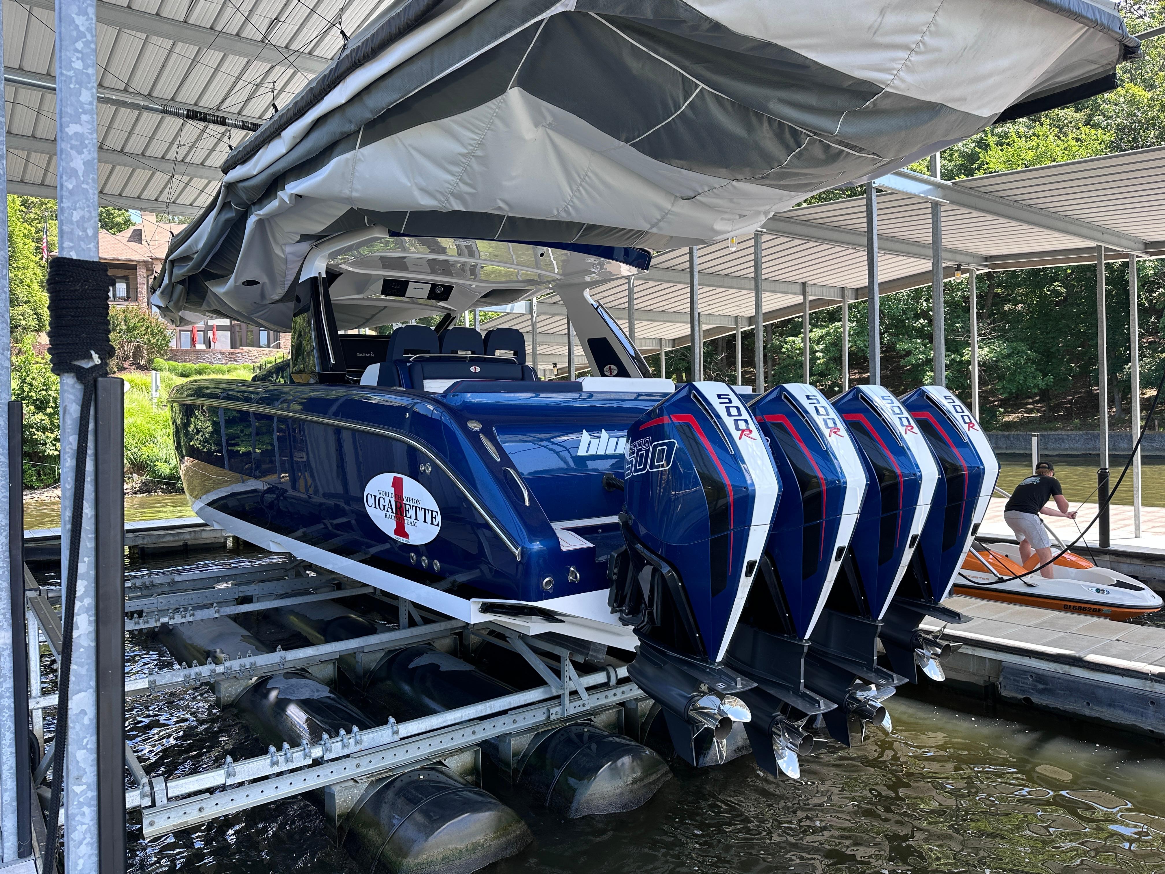 Cigarette 42' Auroris