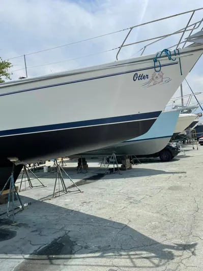 Otter Yacht Photos Pics 2000 Catalina 42 Mk II sailboat named Otter on dry dock.