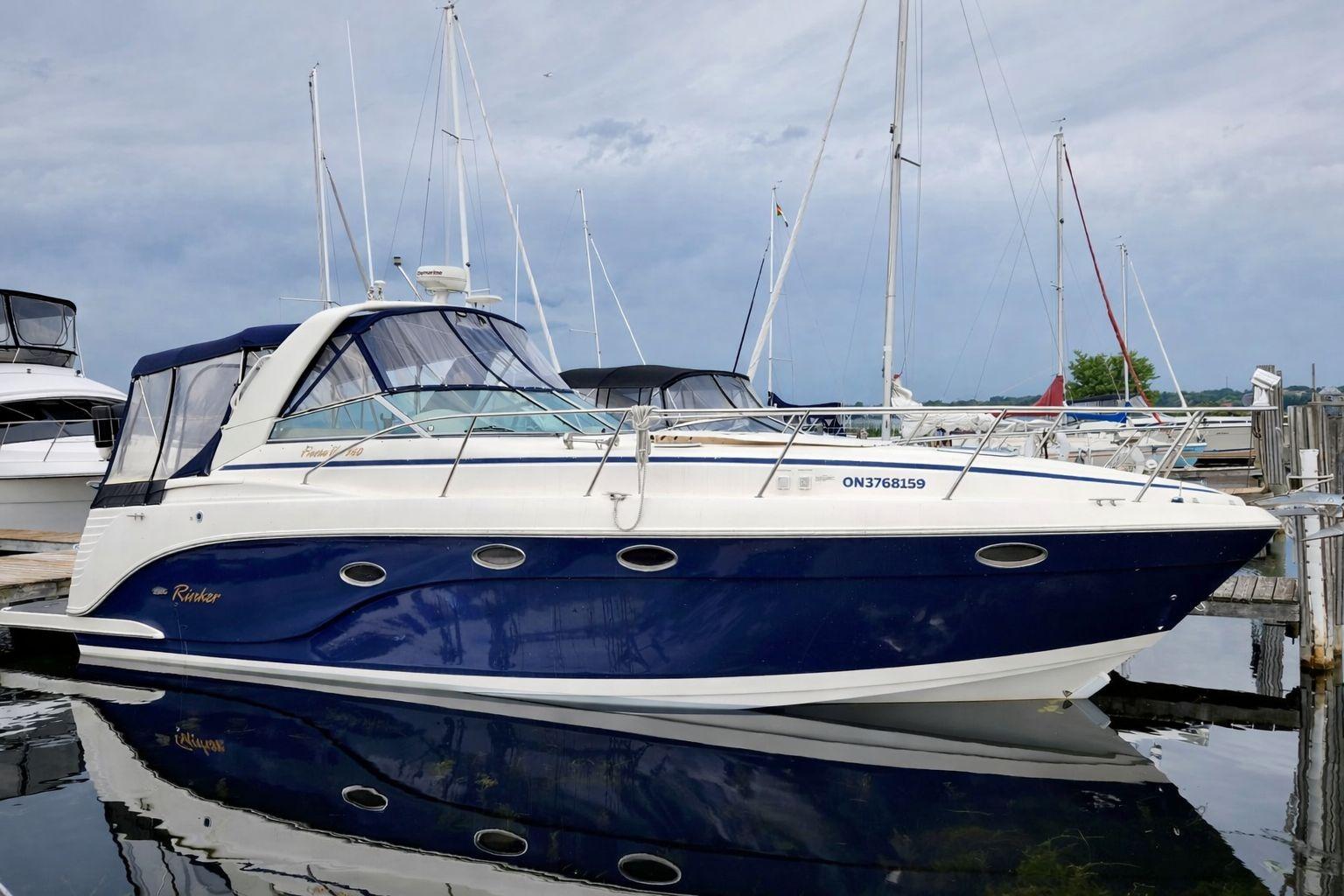 Rinker Fiesta Vee 360