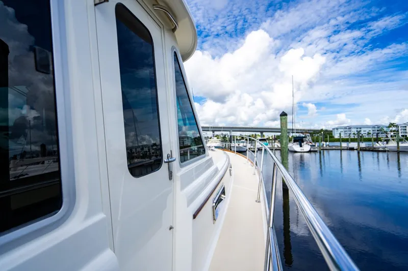 Salty Dog Yacht Photos Pics 