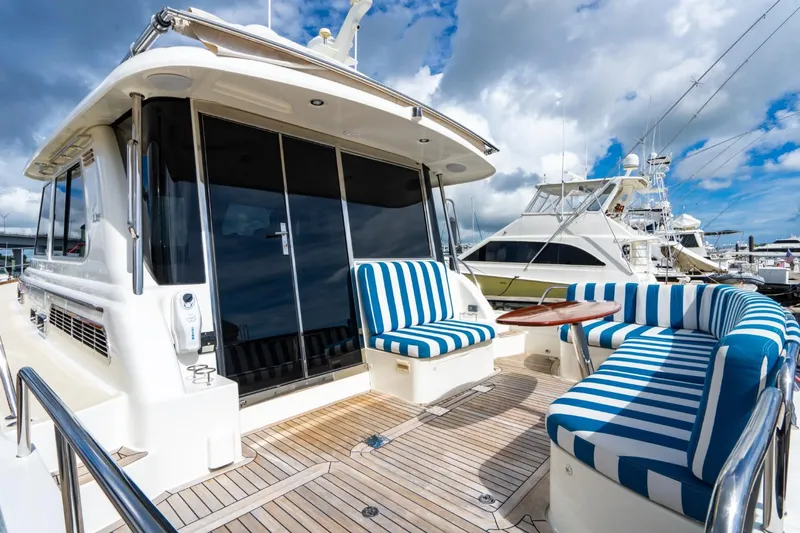 Salty Dog Yacht Photos Pics 