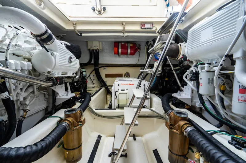 Salty Dog Yacht Photos Pics 