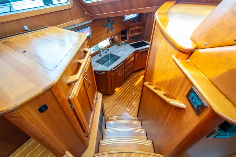 Salty Dog Yacht Photos Pics 