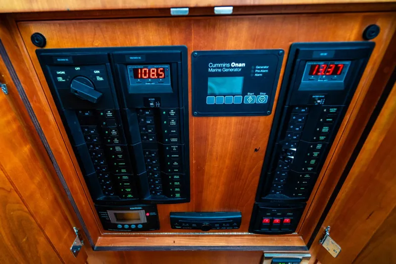 Salty Dog Yacht Photos Pics 