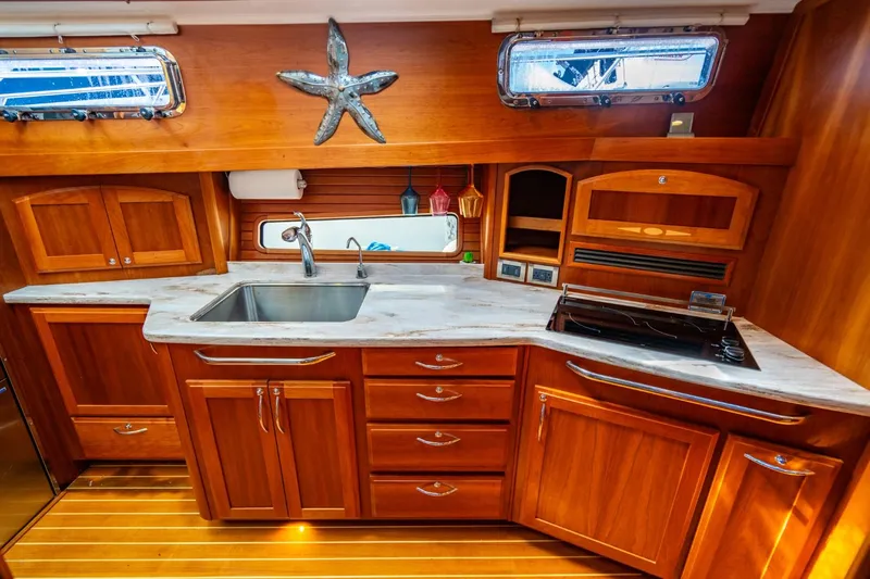 Salty Dog Yacht Photos Pics 