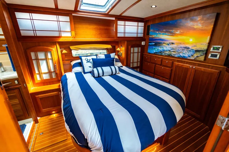 Salty Dog Yacht Photos Pics 