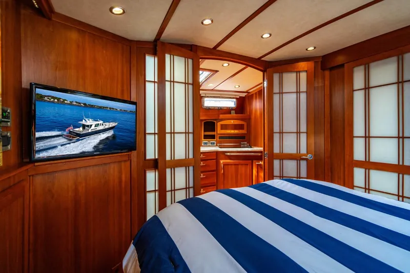 Salty Dog Yacht Photos Pics 