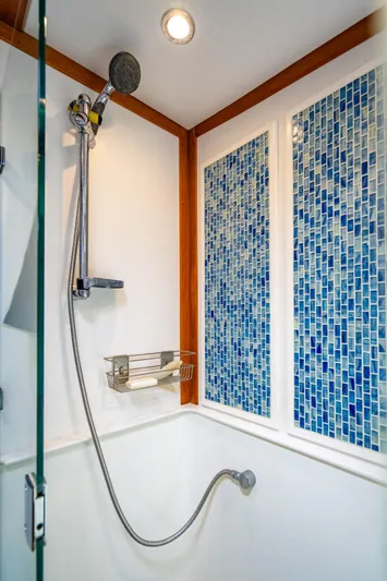 Salty Dog Yacht Photos Pics 