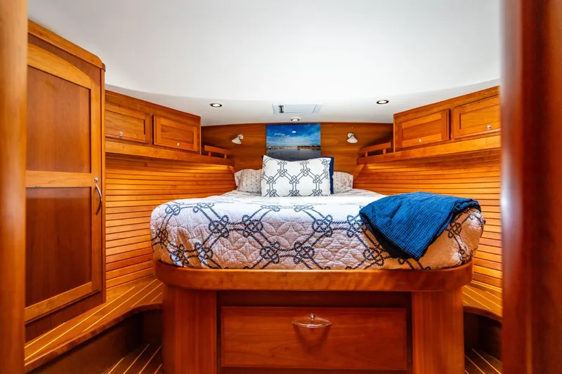 Salty Dog Yacht Photos Pics 