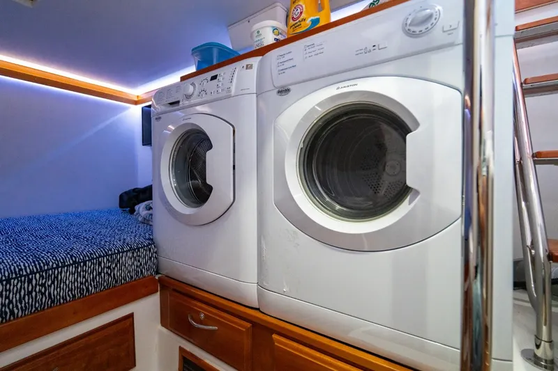 Salty Dog Yacht Photos Pics 