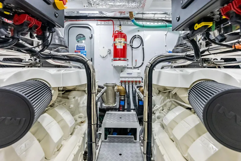 Seaquel Yacht Photos Pics 