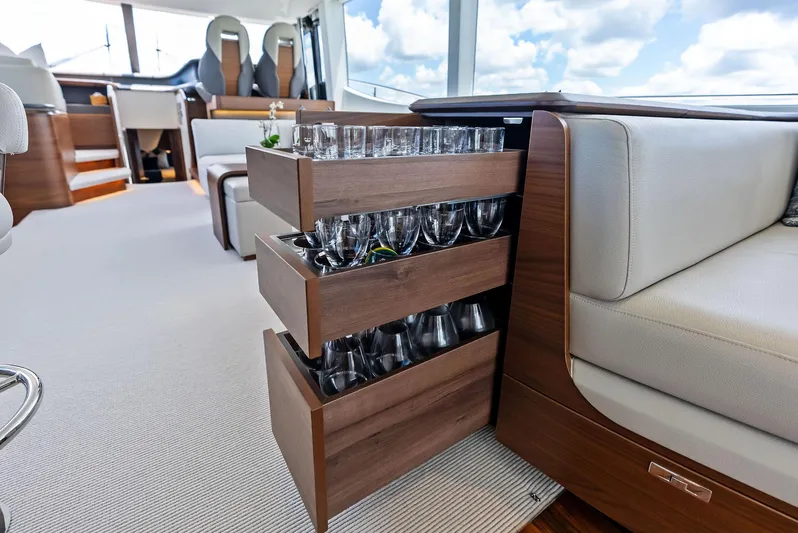 Seaquel Yacht Photos Pics 