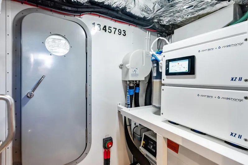 Seaquel Yacht Photos Pics 