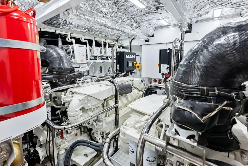 Seaquel Yacht Photos Pics 