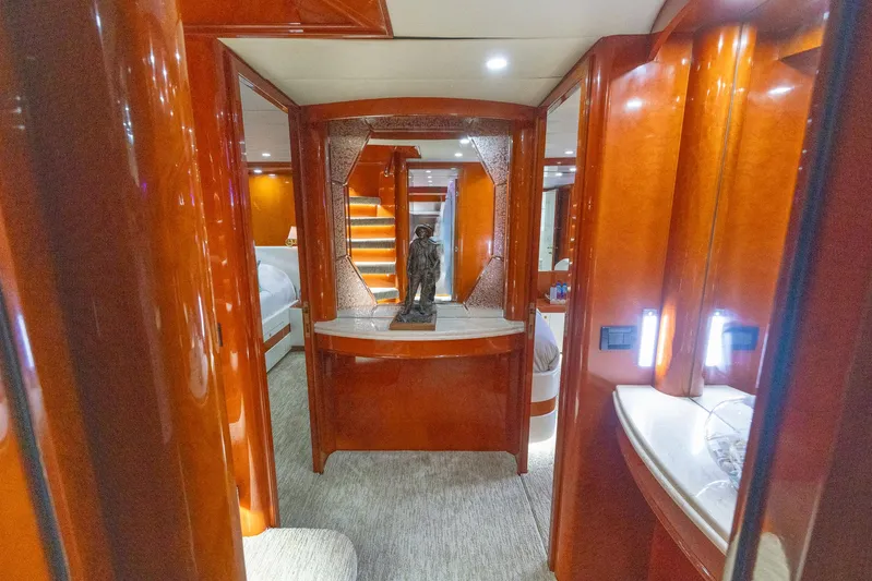 Kaya Yacht Photos Pics 