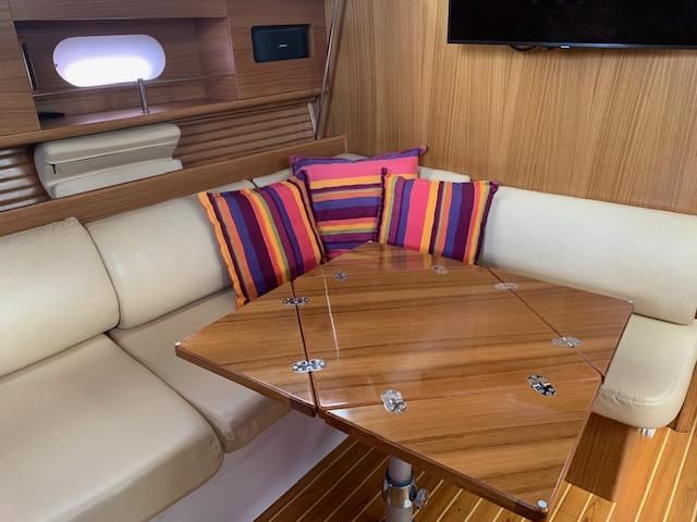 2013 Catalina 385