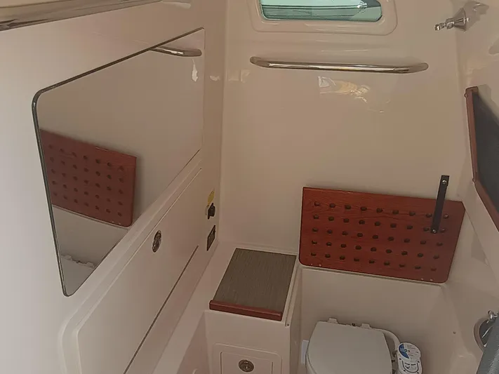 306-821 Yacht Photos Pics 