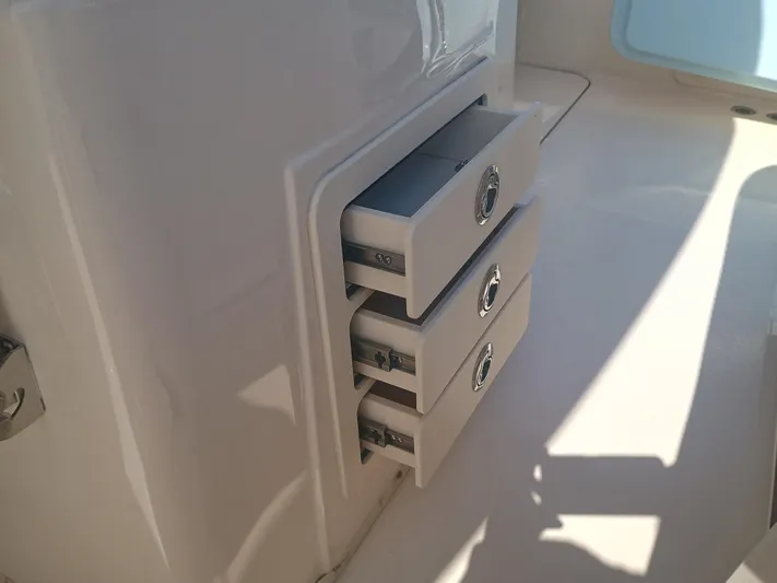 306-821 Yacht Photos Pics 