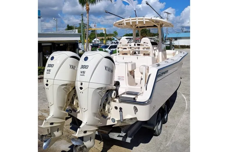 306-821 Yacht Photos Pics 