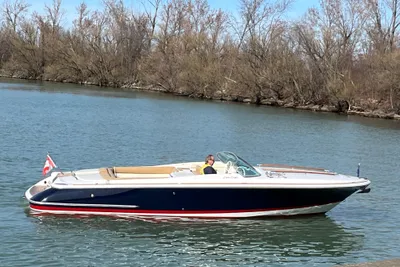 Chris-Craft Corsair 28 Heritage Edition
