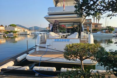 Yacht