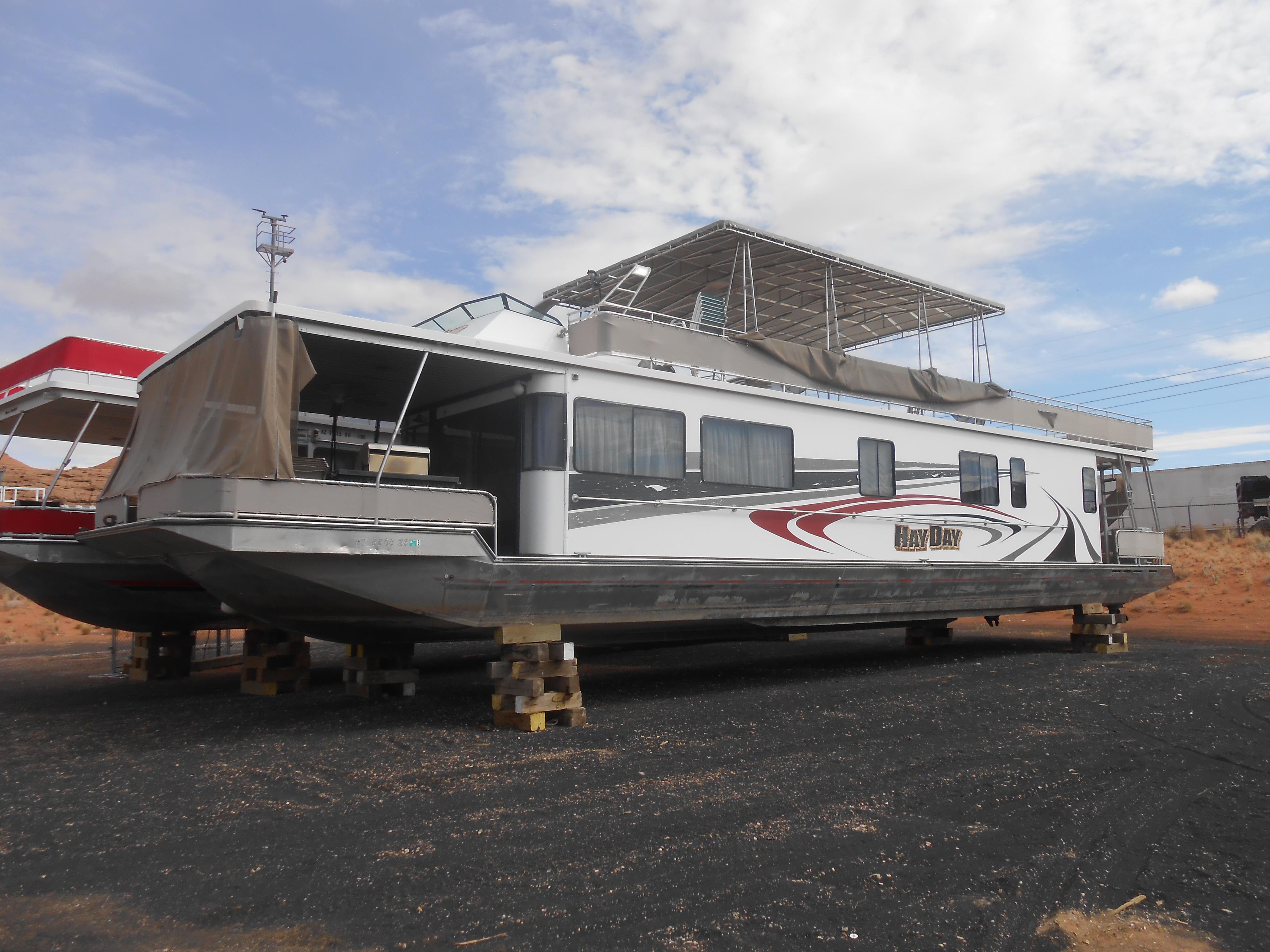 Stardust Cruisers Houseboat