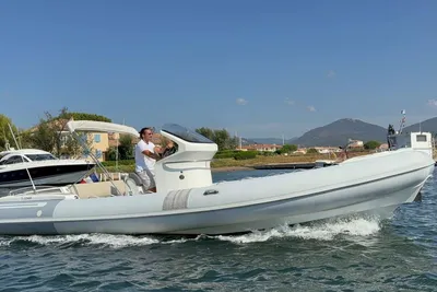 2018 Pirelli 880 Sport