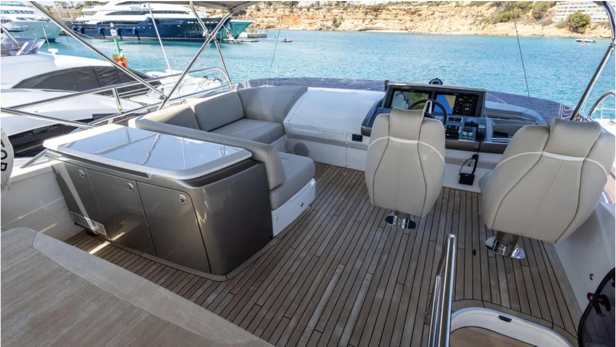 2022 Princess 66 