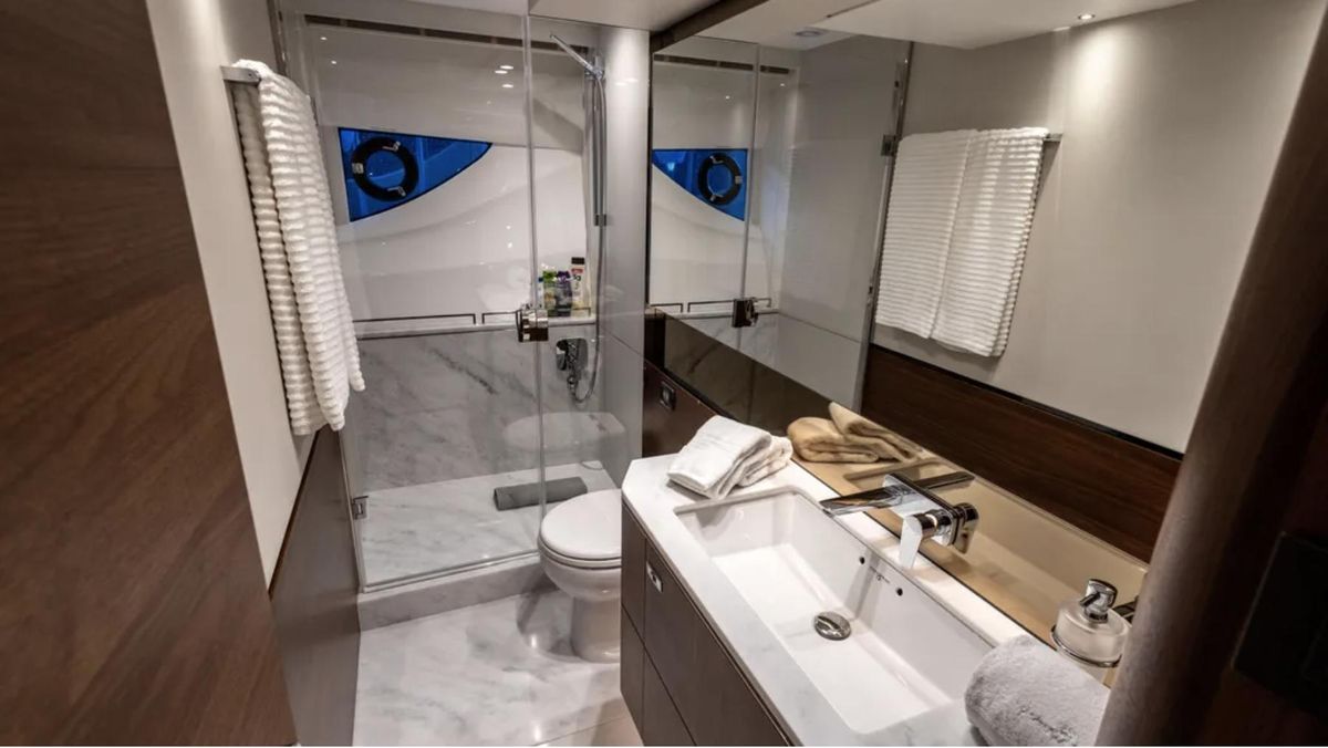 2022 Princess 66 