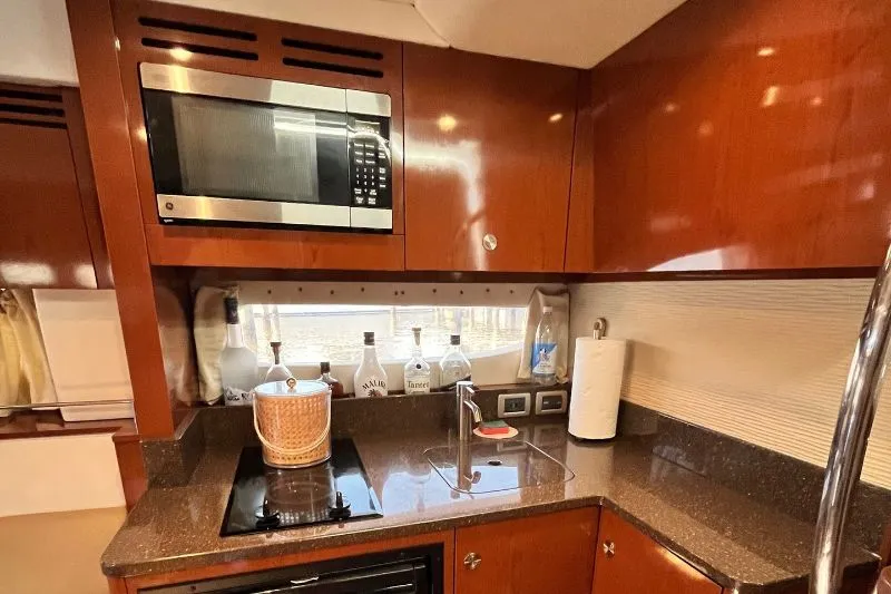 Lil Lee Yacht Photos Pics 