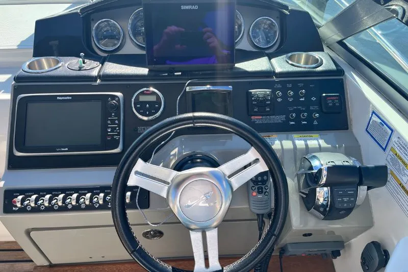 Lil Lee Yacht Photos Pics 