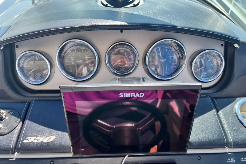 Lil Lee Yacht Photos Pics 