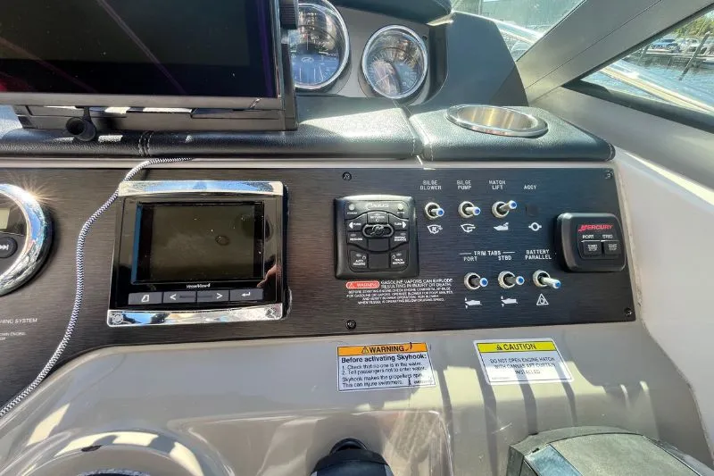 Lil Lee Yacht Photos Pics 