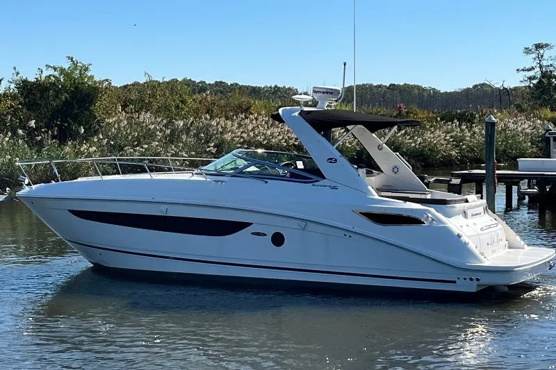 Lil Lee Yacht Photos Pics 