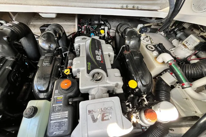 Lil Lee Yacht Photos Pics 