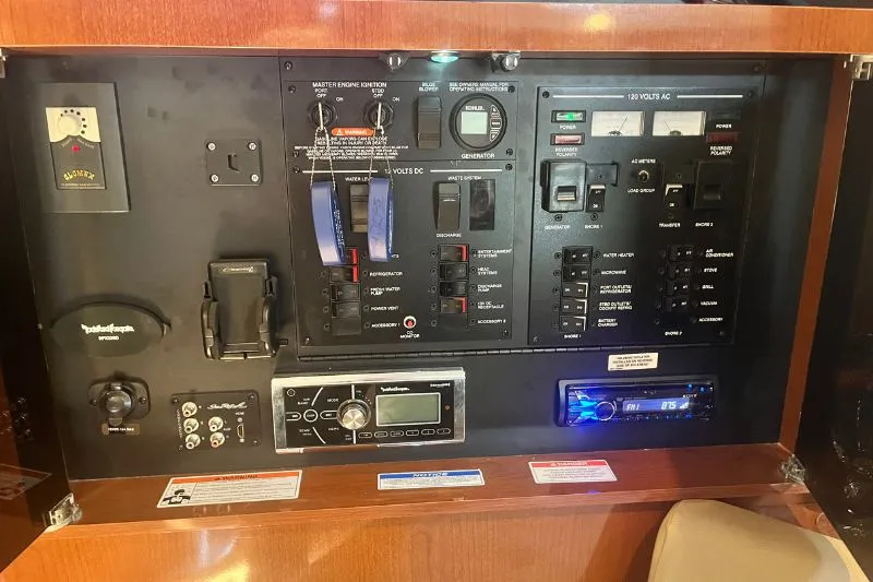 Lil Lee Yacht Photos Pics 