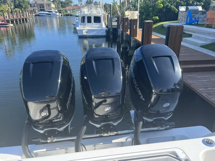 Carried Away Yacht Photos Pics 