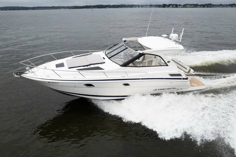  Yacht Photos Pics 2017 Regal 35 Sport Coupe - Image 2