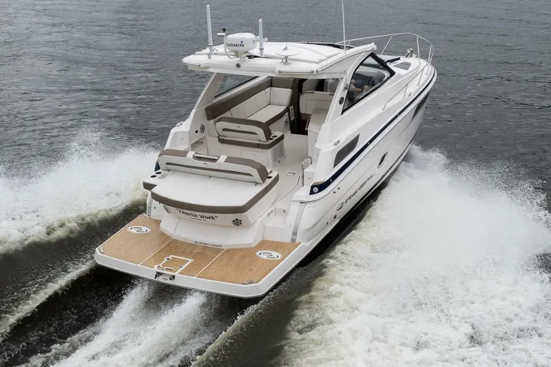  Yacht Photos Pics 2017 Regal 35 Sport Coupe - Image 4
