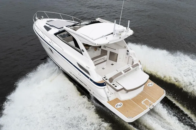  Yacht Photos Pics 2017 Regal 35 Sport Coupe - Image 3