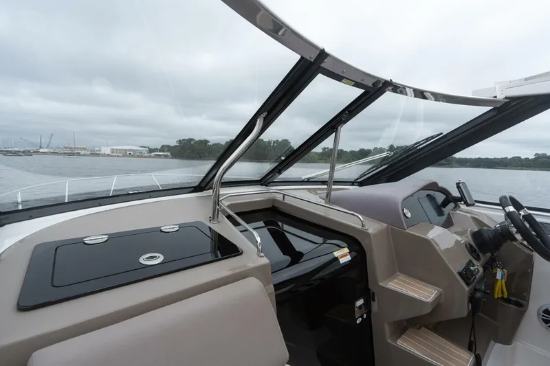  Yacht Photos Pics 2017 Regal 35 Sport Coupe - Image 16