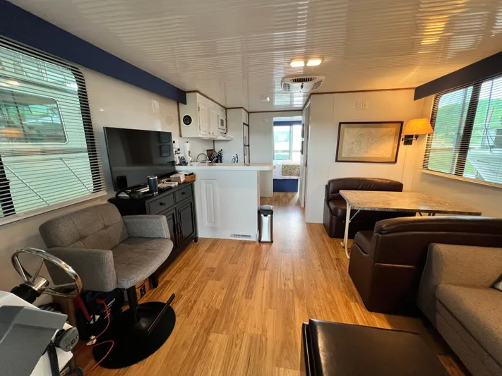 Nancy Dee Yacht Photos Pics 