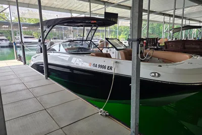 Hurricane SunDeck 2600 OB