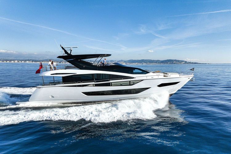 2026 Sunseeker 88 Yacht