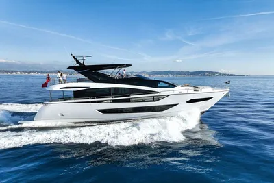 2026 Sunseeker 88 Yacht