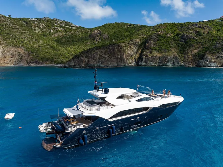 Evereast Yacht Photos Pics 