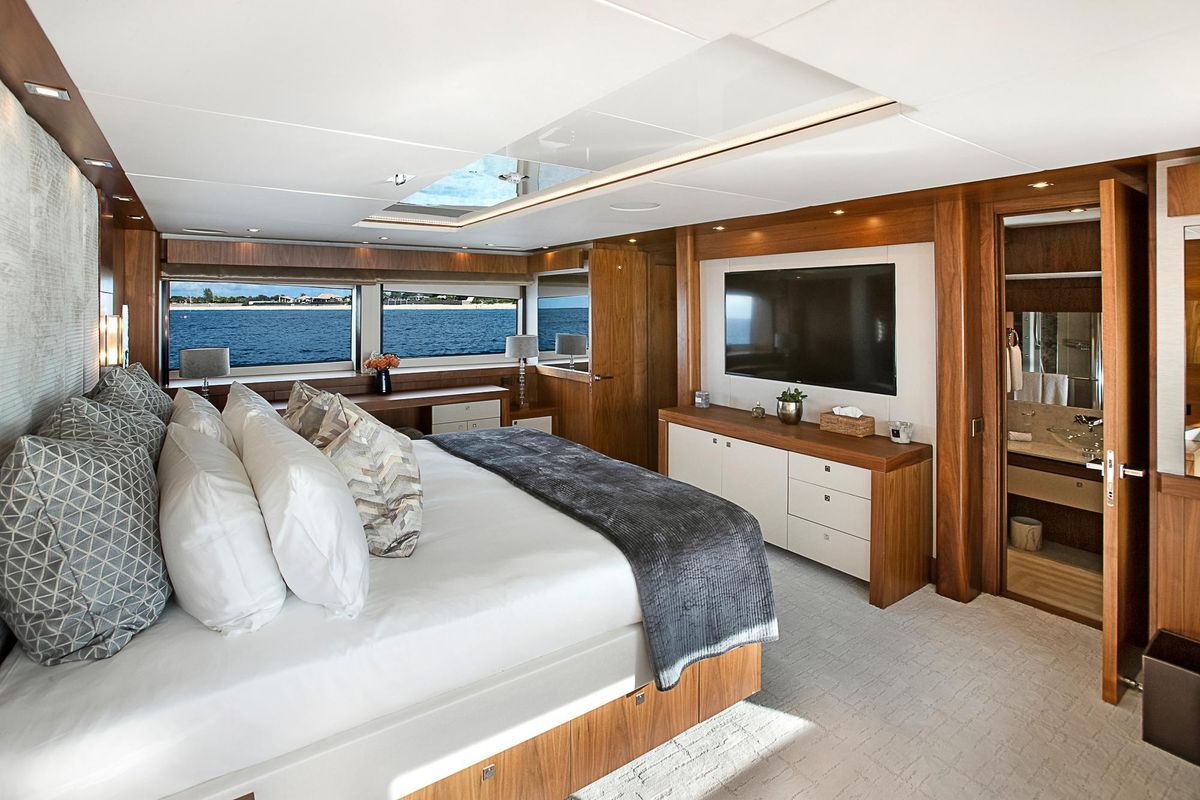 2013 Sunseeker 115 