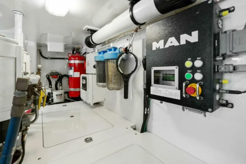 Reel Screamer Yacht Photos Pics 2016 Viking 55 Convertible DONE PICKIN- Engine Room