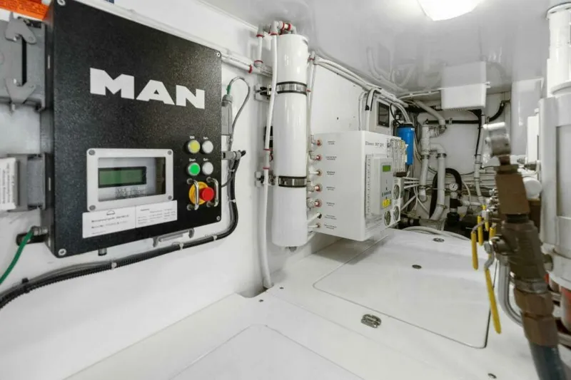 Reel Screamer Yacht Photos Pics 2016 Viking 55 Convertible DONE PICKIN- Engine Room